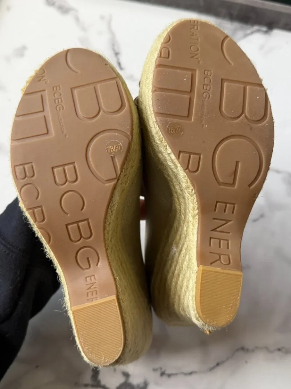 BCBGeneration Y2K Gold Leather Platform Wedges Size 7